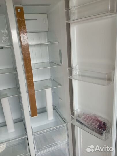 Холодильник с инвертором maunfeld MFF177nfse