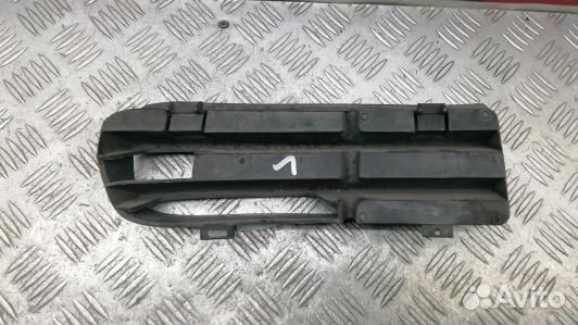 Решетка бампера передняя volkswagen golf 4 (USE09H