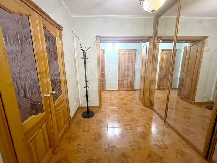 2-к. квартира, 74 м², 3/9 эт.