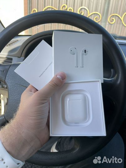 Apple AirPods 2