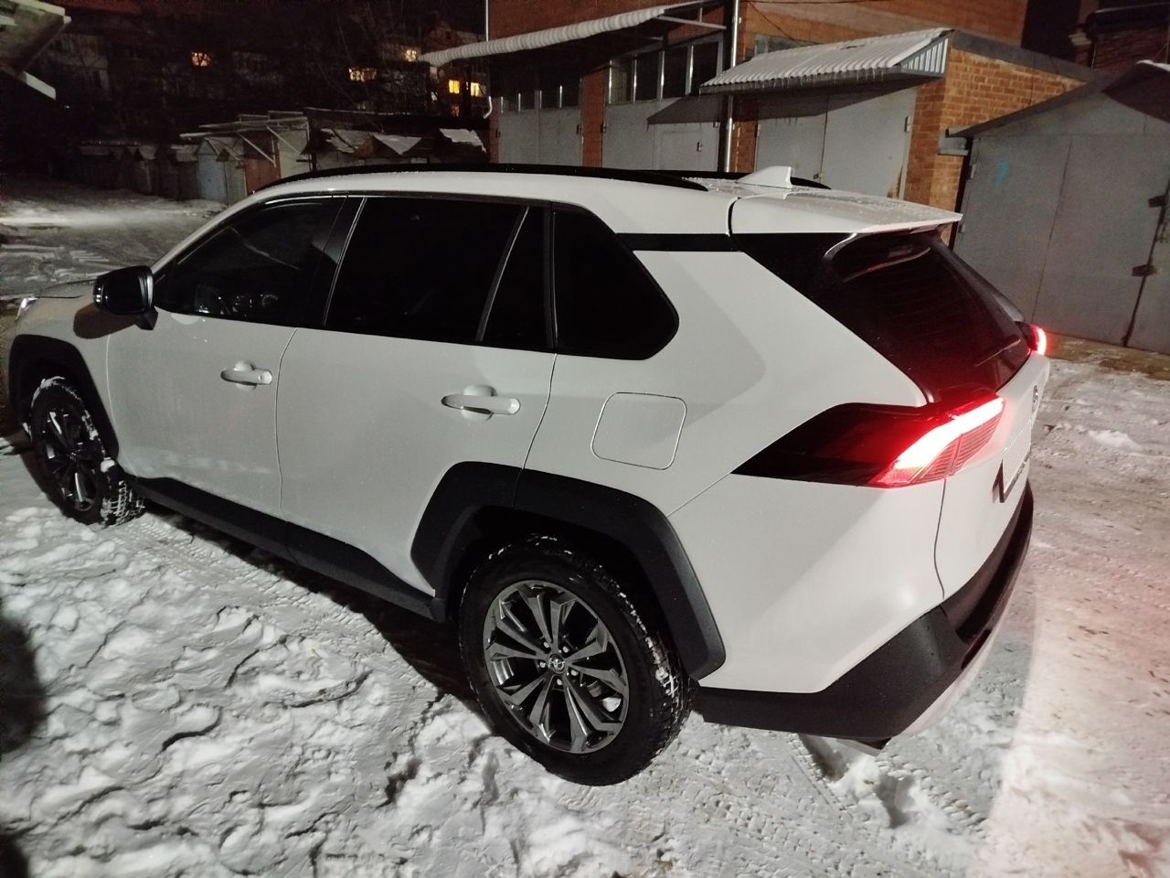 Toyota RAV4: фото владельца