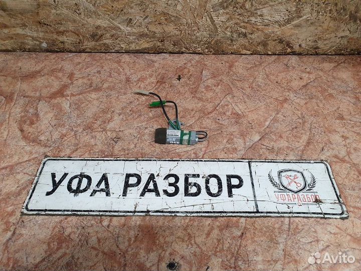 Усилитель антенны Toyota Corolla E15 2006-2013