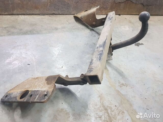 Фаркоп для Тоета Аурис