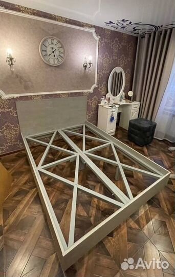 Парящие кровати в наличии