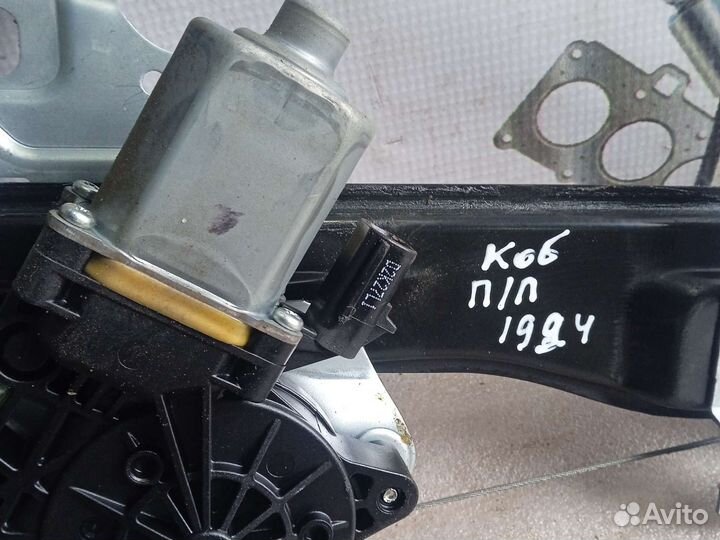 Стеклоподъёмник передний правый Chevrolet Cobalt