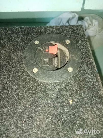 Автомобильные колонки с подиумом