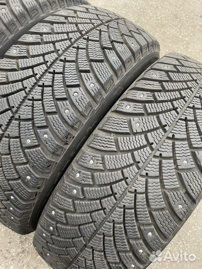 Bfgoodrich G-Force Stud 215/60 R16