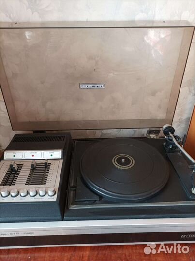 Проигрыватель винила