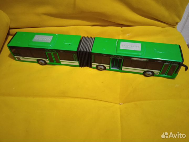 Игрушка автобус