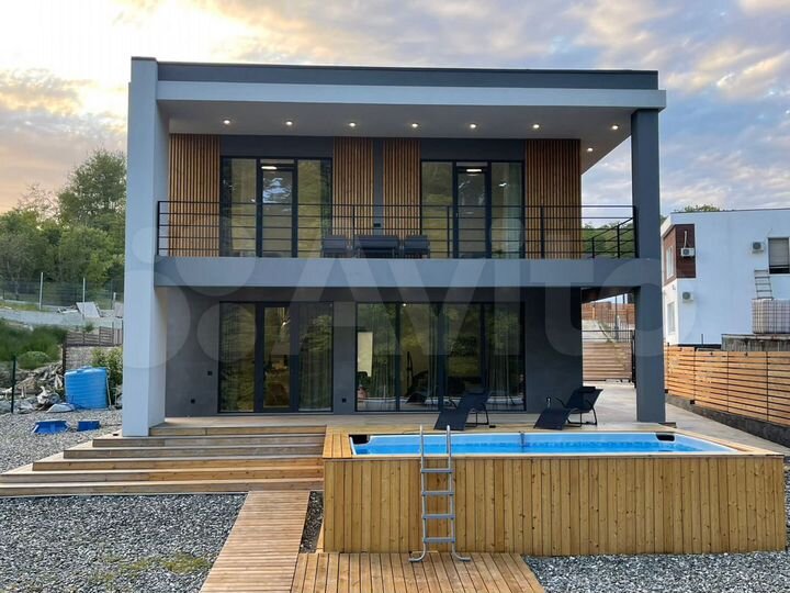 Дом 230 м² на участке 6 сот.