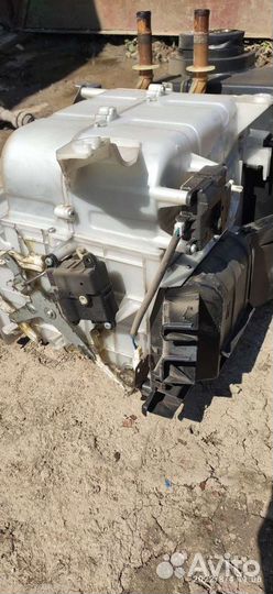 Печка Ниссан Либерти по запчастями