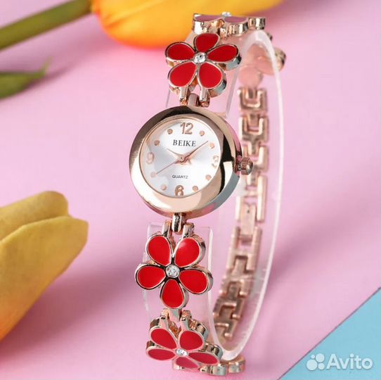 Часы женские на браслете