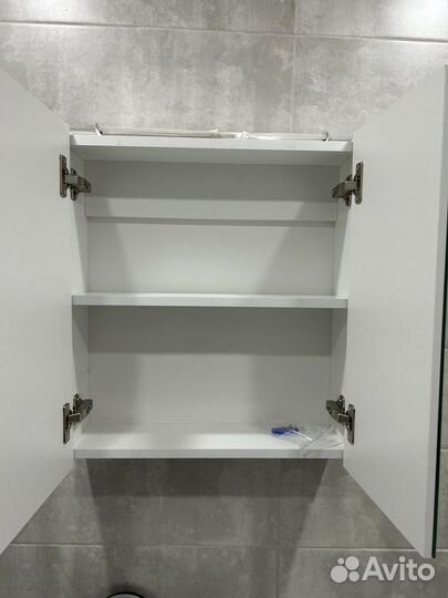 Новое зеркало для ванной комнаты