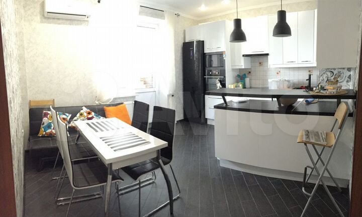 3-к. квартира, 92 м², 2/20 эт.
