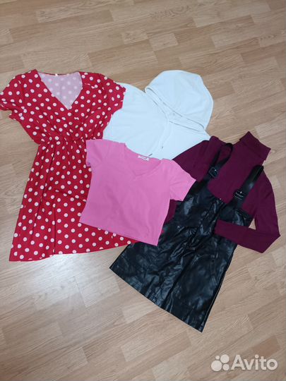 Пакет одежды на девушку 42-44 размер
