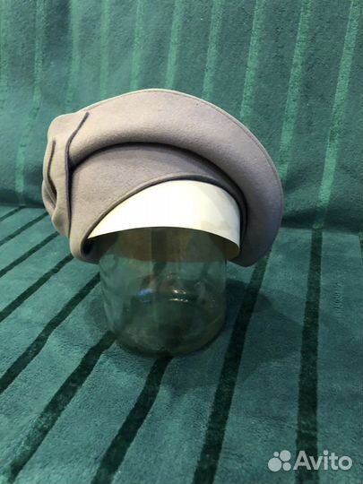 Элегантная женская шляпка