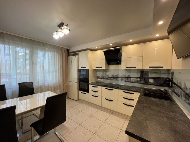 2-к. квартира, 75 м², 7/10 эт.