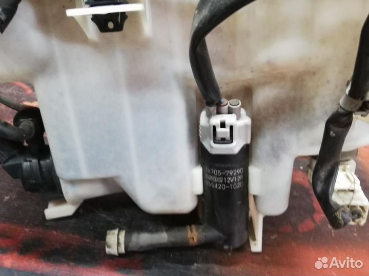 Бачок омывателя лобового стекла Mazda Mazda 3 BM 2