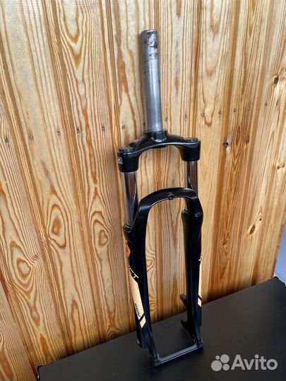 Амортизационная вилка Suntour XCT 27.5