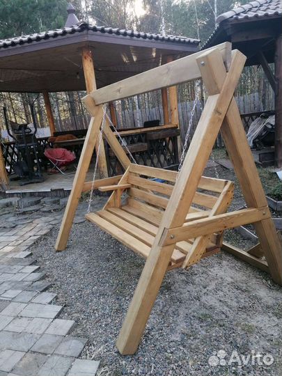 Садовые качели из дерева