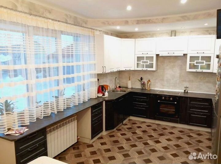 Кухонный гарнитур угловой