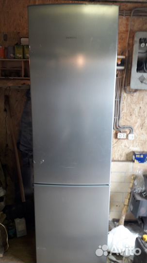 Холодильник siemens