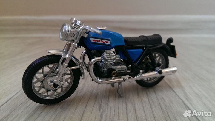 Polistil Мотоцикл Guzzi V7 1/24 EME (GT50) 1976