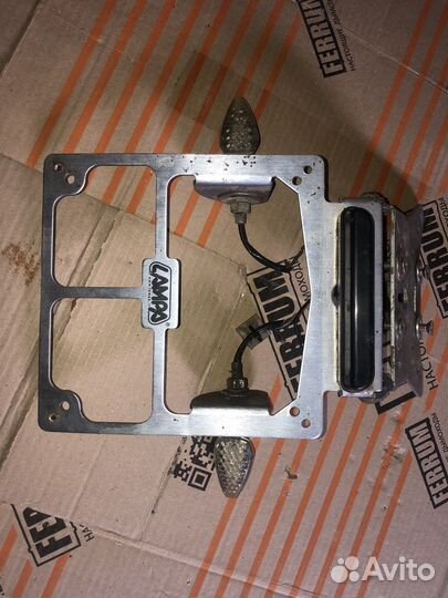 Рамка под номерной знак мотоцикла складная