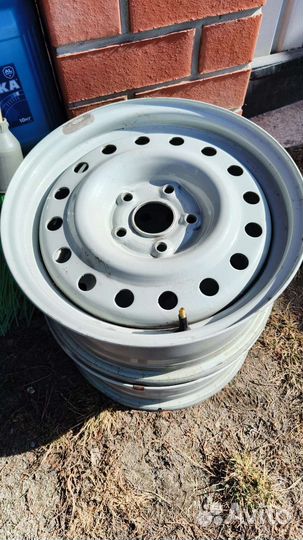 2 штампованных диска Волга р15