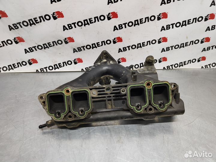 Впускной коллектор Peugeot 406 1997 г.в