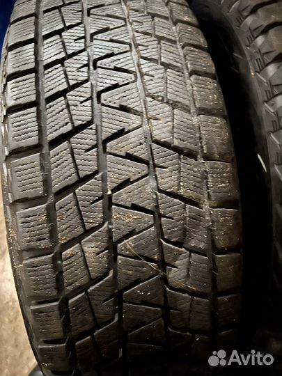 Bridgestone Blizzak DM-V1 275/65 R17 115
