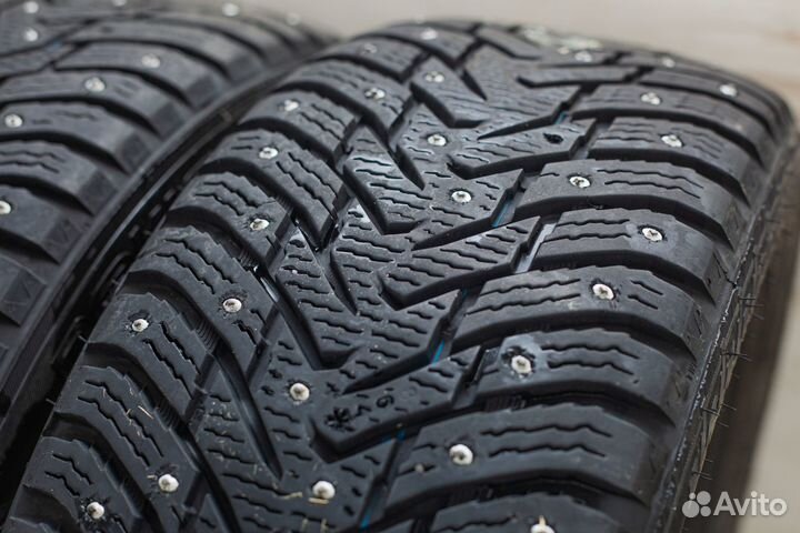 Nokian Tyres Hakkapeliitta 8 SUV 225/55 R18 102T