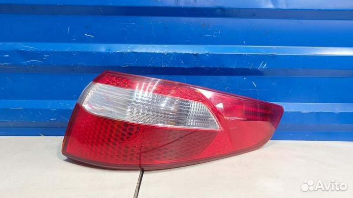 Фонарь задний правый Kia Rio 3 1.4 G4FA 2012