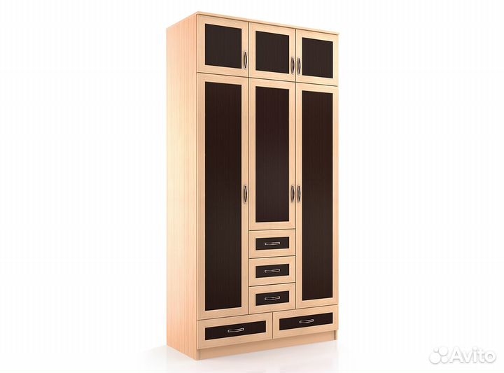 Шкаф трехстворчатый 