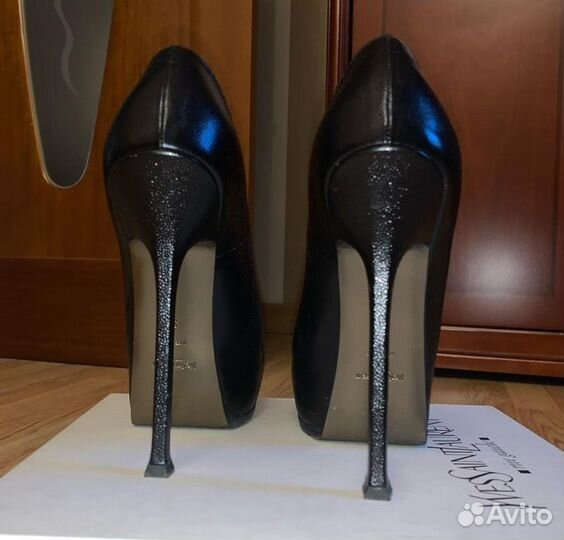 Туфли Saint Laurent