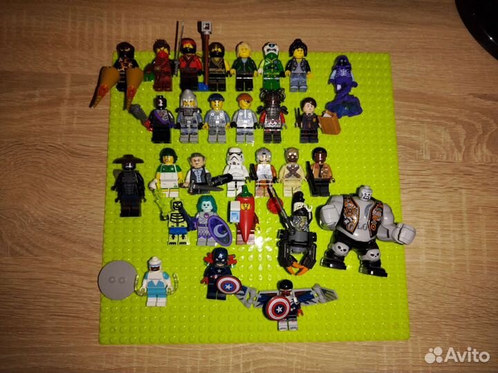 Lego minifigures по разным темам