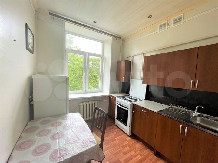 2-к. квартира, 58 м², 3/3 эт.