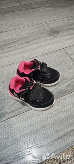 Кроссовки для девочки 21