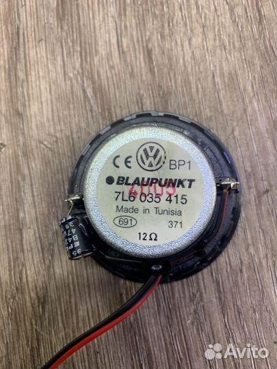 Динамик задний левый Volkswagen Touareg