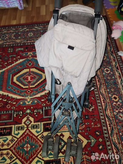 Прогулочная коляска трость