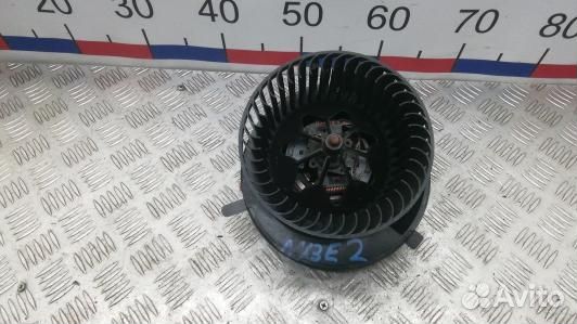 Моторчик печки skoda octavia A5 (NBE02KK01)