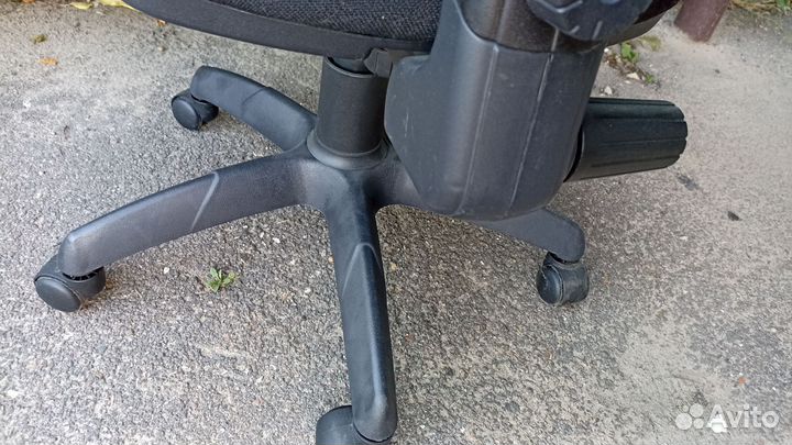 Компьютерное кресло