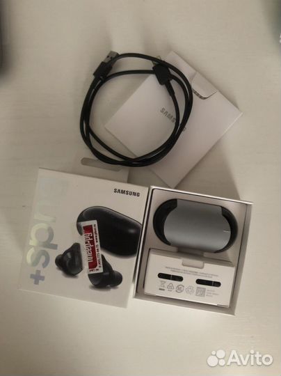 Беспроводные наушники Samsung Galaxy Buds+
