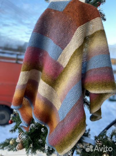 Вязаная косынка бактус