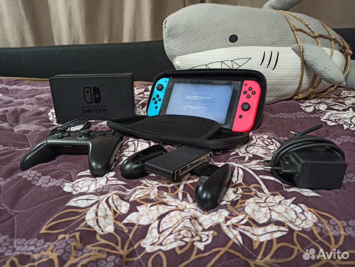 Nintendo Switch, Neon Blue and Neon Red + доп