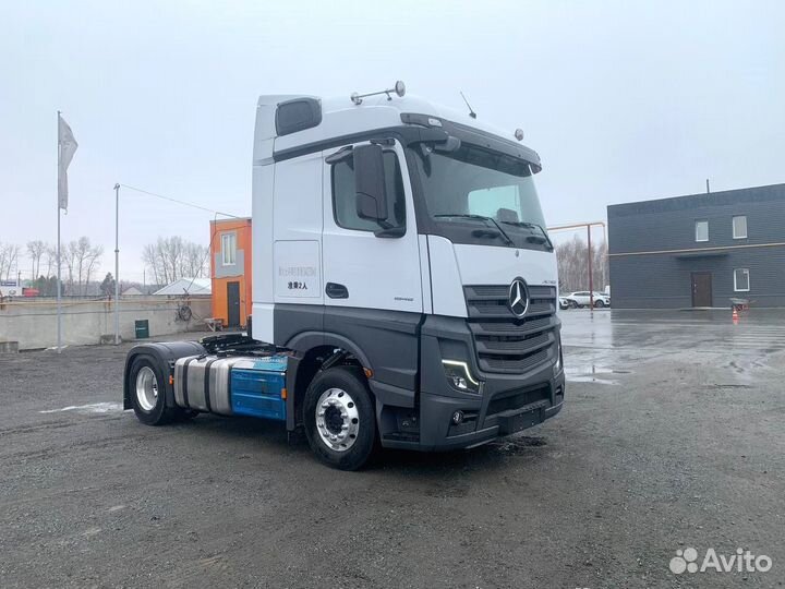 Mercedes-Benz Actros, 2023