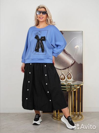 Потрясные костюмы женские 48,50,52,54