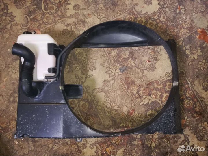 Диффузор радиатора 1G-FE Beams GX110 Mark 2