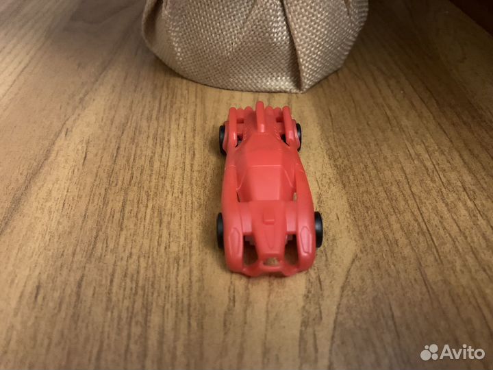 Машинка из киндер сюрприза коллекции аплейду