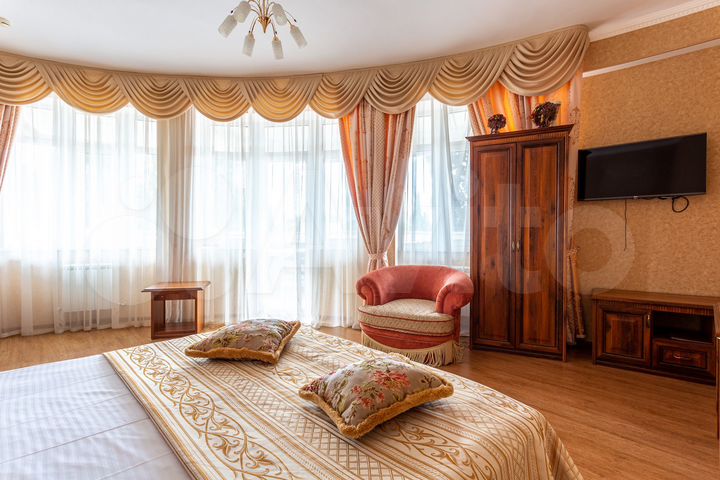 2-к. квартира, 69 м², 4/10 эт.